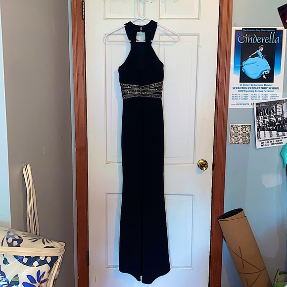 Black-tie/Prom appropriate gown (only worn once) - Picture 2 of 2